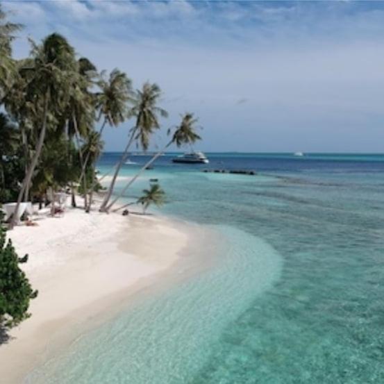 Ocean Breeze Maldives Hotel Thulusdhoo Esterno foto