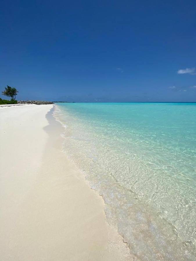 Ocean Breeze Maldives Hotel Thulusdhoo Esterno foto