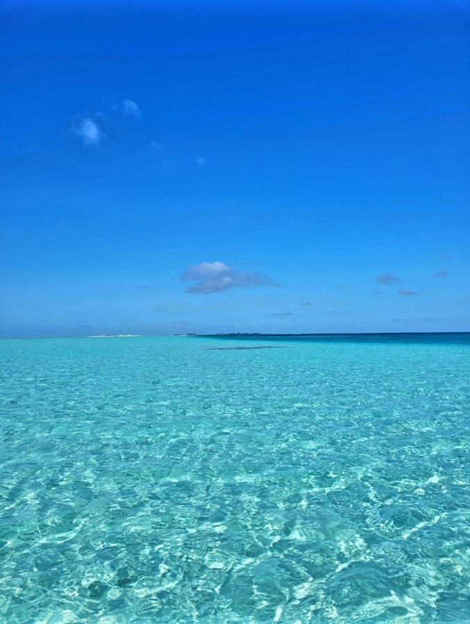 Ocean Breeze Maldives Hotel Thulusdhoo Esterno foto